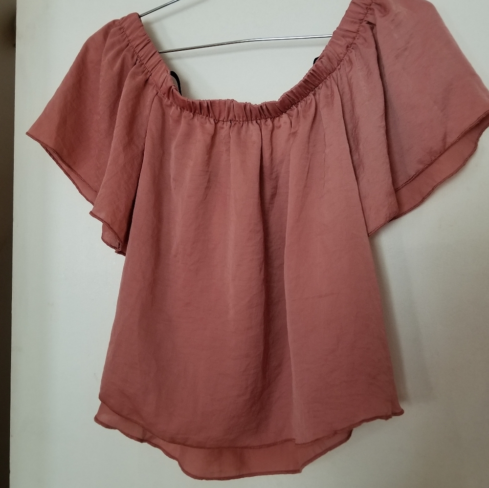 BOGO 🌿Forever 21 Off Shoulder Silky Pale Pink Top - Picture 3 of 6